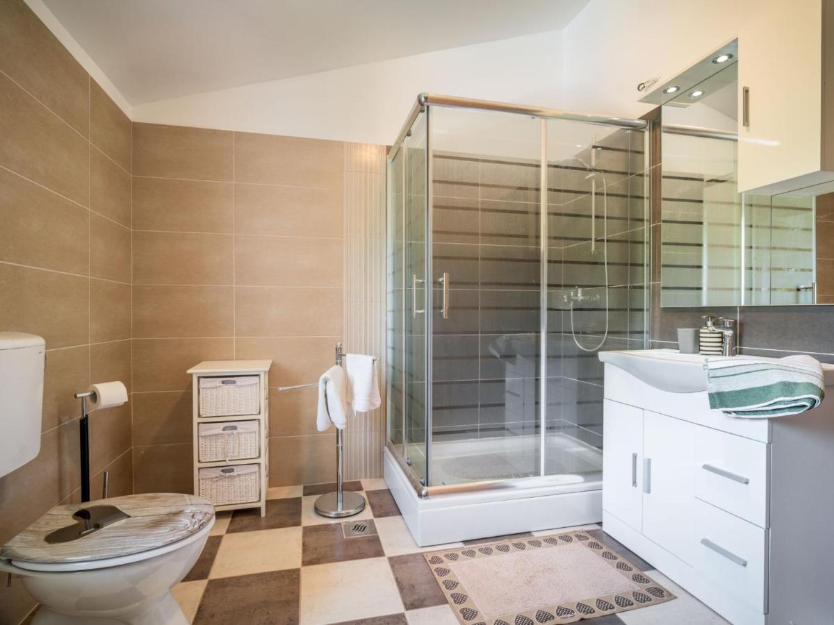 Boskari Holiday Home Villa Malini By Interhome מראה חיצוני תמונה
