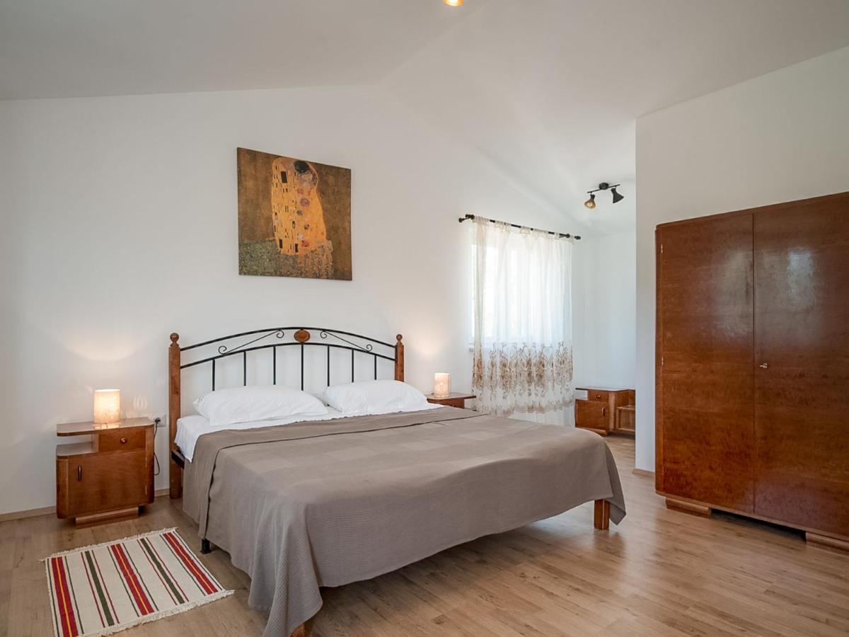 Boskari Holiday Home Villa Malini By Interhome מראה חיצוני תמונה